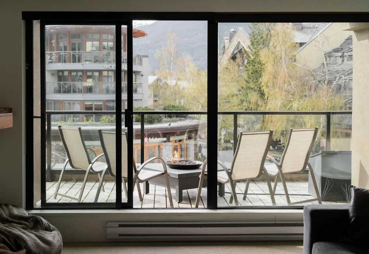 Apartment Gibbons Life Accommodations Whistler