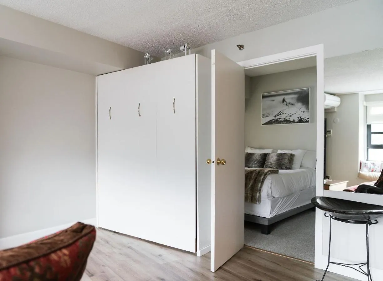 Apartment Gibbons Life Accommodations Whistler Canada